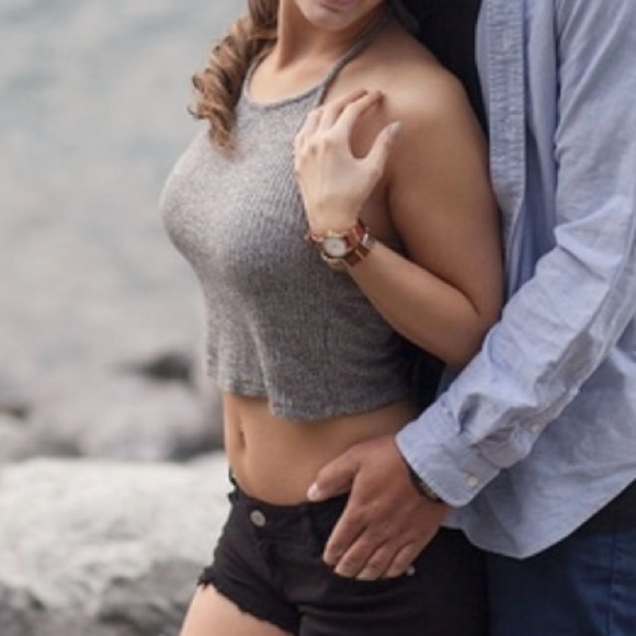 Brandy Melville Gray Ribbed Crop Halter Top - Picture 4 of 9